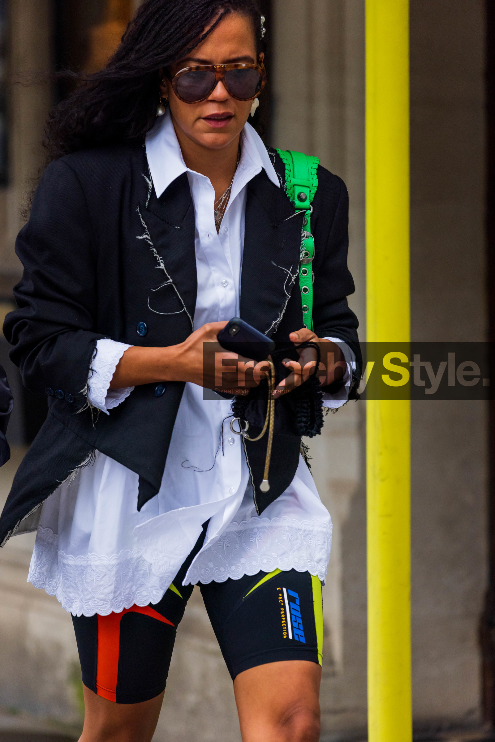 biker shorts, shirt, blazer, cropped blazer, black, sunglasses, fashion week, frenchystyle, FW, jonathan paciullo, street style, SS 22, SPRING SUMMER 2022, LFW, LONDON, vertical, atmosphere details, detail