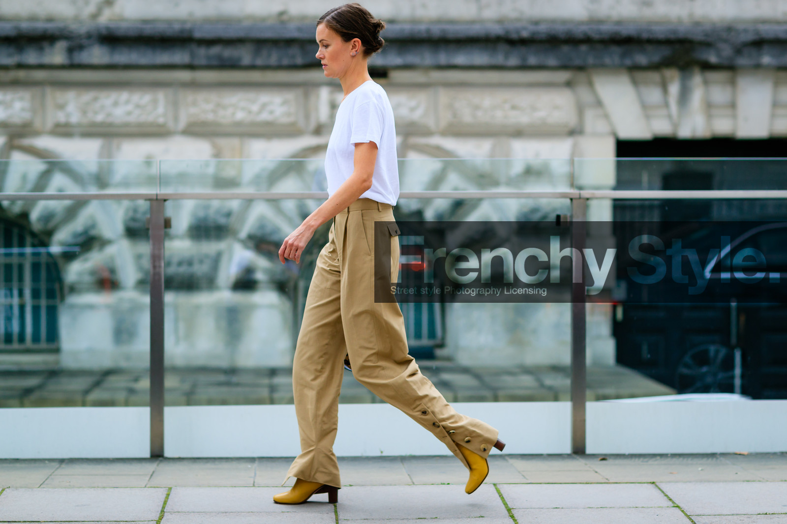 animal print, atmosphere details, beige pants, fashion week, frenchystyle, full length, FW, high heels, horizontal, jo ellison, jonathan paciullo, leather bag, leather shoes, leopard print, LFW, LONDON, printed bag, SPRING SUMMER 2017, SS 17, street style, trousers, white t shirt, woman, yellow boots