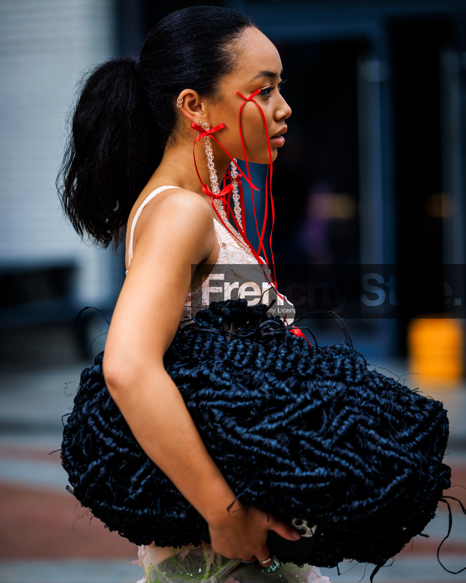 fashion week, frenchystyle, FW, jonathan paciullo, street style, LFW, LONDON, atmosphere details, detail, SPRING SUMMER 2024, SS 24