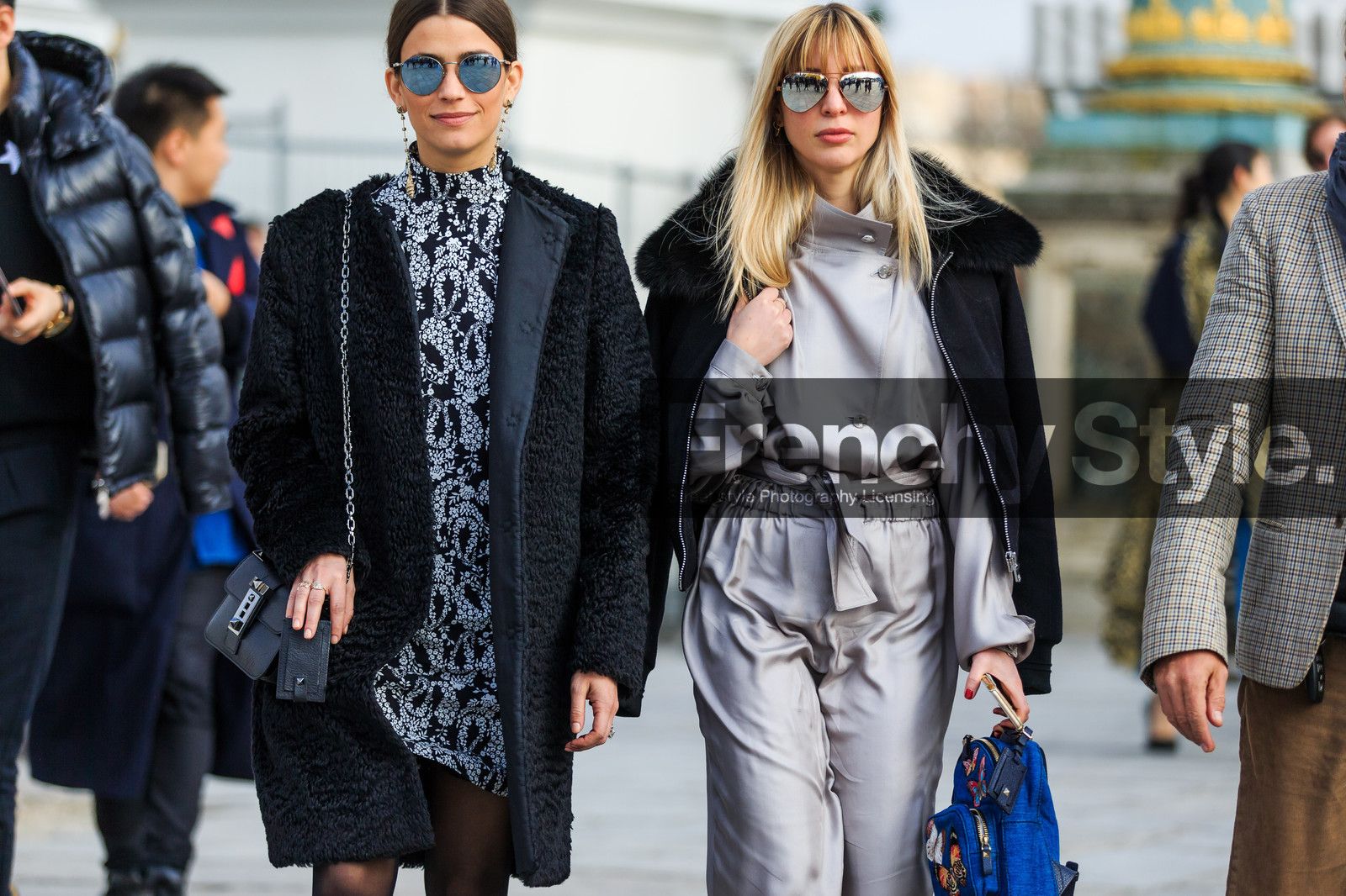 atmosphere details, AUTUMN WINTER 2016-2017, aviator sunglasses, AW 16-17, black bag, black coat, black dress, black jacket, blue denim, denim bag, detail, embroidered bag, FALL WINTER 2016-2017, fashion week, frenchystyle, FW, FW 16-17, graphic dress, grey jumpsuit, horizontal, jonathan paciullo, leather bag, leather jacket, over the shoulder, PARIS, PFW, printed dress, shearling, street style, sunglasses