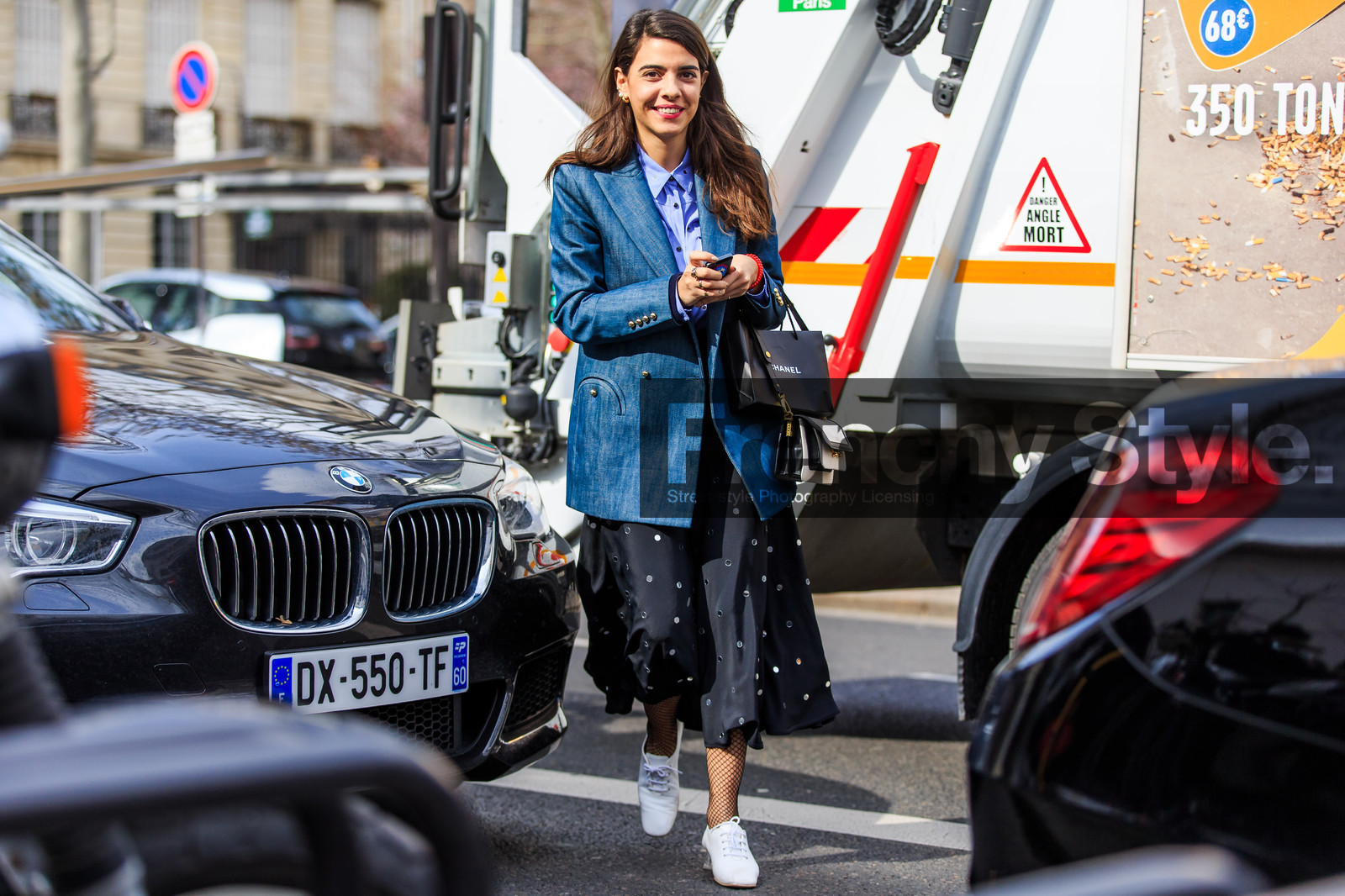 atmosphere details, AUTUMN WINTER 2016-2017, AW 16-17, black and white bag, black skirt, blazer, blue denim, blue jacket, chanel, denim jacket, detail, embroidered skirt, FALL WINTER 2016-2017, fashion week, fishnet, frenchystyle, FW, FW 16-17, giorgia tal, horizontal, jonathan paciullo, leather bag, leather shoes, PARIS, PFW, street style, white shoes