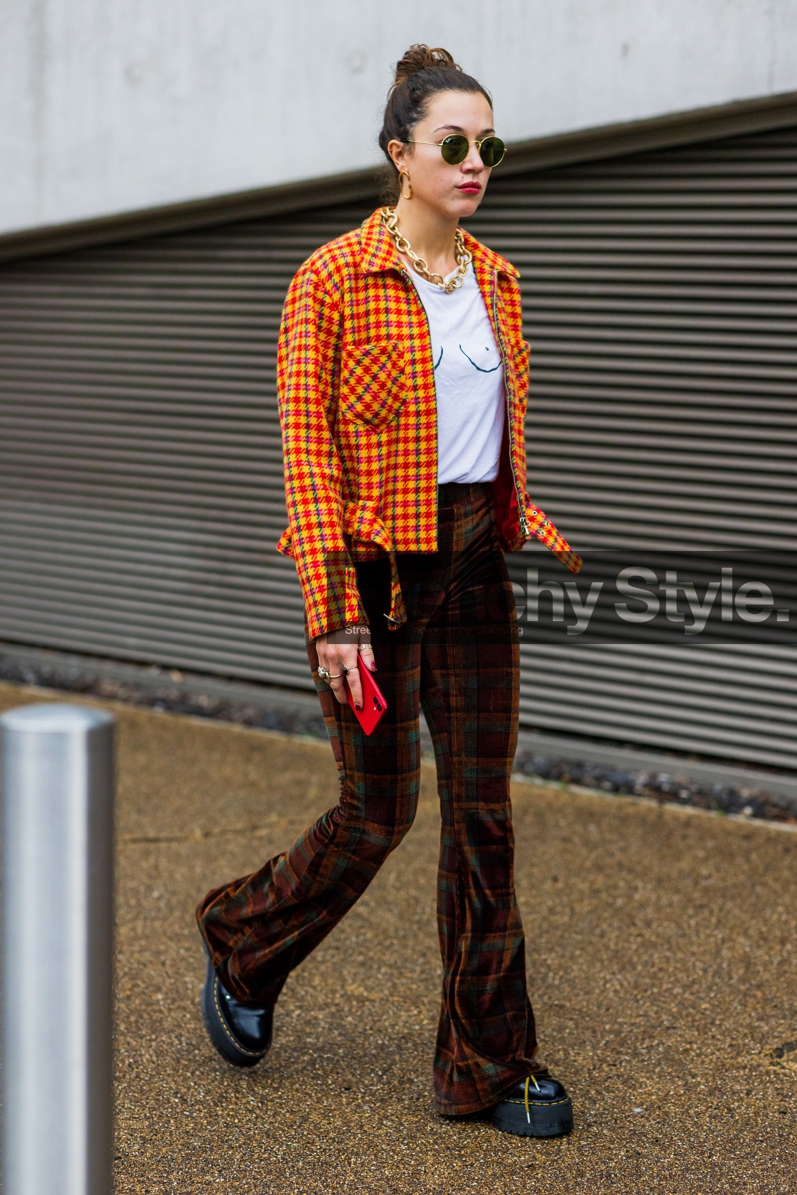 print, orange, jacket, tshirt, white, trousers, dr martens, shoes, black, brown, plaid, sunglasses, necklace, fashion week, frenchystyle, FW, jonathan paciullo, street style, SS 22, SPRING SUMMER 2022, LFW, LONDON, vertical, full length