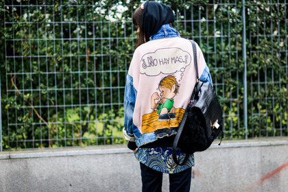 atmosphere details, AUTUMN WINTER 2016-2017, AW 16-17, black bag, black denim, black sweater, blue denim, blue shirt, cartoon, dark lips, denim jacket, denim pants, detail, drawings, embroidered jacket, FALL WINTER 2016-2017, fashion week, frenchystyle, FW, FW 16-17, headphones, hoodie, horizontal, jeans, jonathan paciullo, leather backpack, LFW, LONDON, long hair, MENSWEAR, model, paisley, printed shirt, street style, trousers