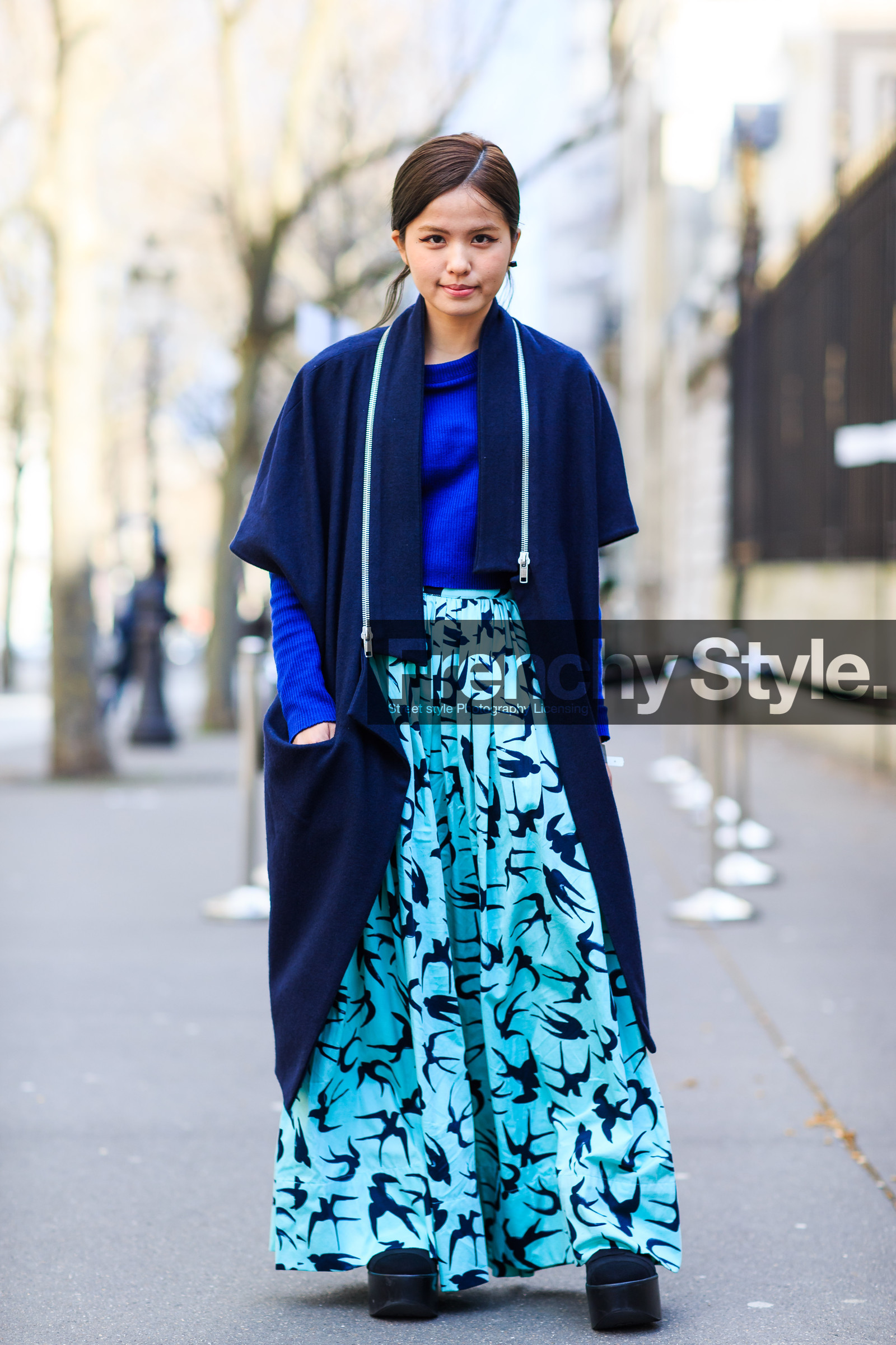 AUTUMN WINTER 2016-2017, AW 16-17, black wedges, blue cardigan, blue skirt, blue sweater, blue t shirt, blue top, FALL WINTER 2016-2017, fashion week, frenchystyle, full length, FW, FW 16-17, jonathan paciullo, PARIS, PFW, printed skirt, street style, vertical, zip