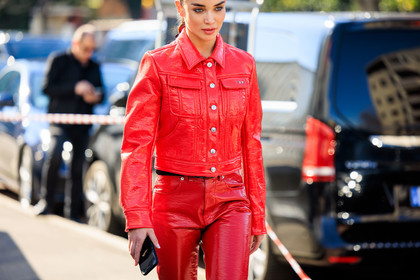 full red look, full diesel look, red pattent pants, close up, jessica kahawaty, fashion week, frenchystyle, FW, jonathan paciullo, street style, MFW, MILAN, FALL WINTER 2022_2023, AUTUMN WINTER 2022-2023, FW 22-23, horizontal, atmosphere details