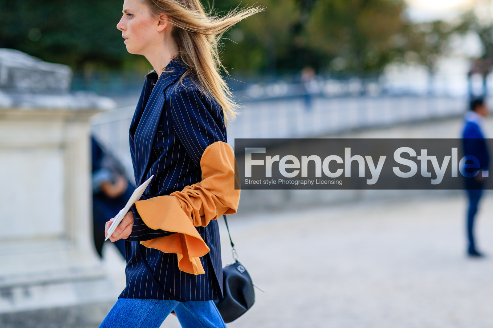 atmosphere details, black bag, black jacket, blazer, blue denim, detail, fashion week, frenchystyle, FW, horizontal, jeans, jonathan paciullo, leather bag, loewe, navy jacket, orange, PARIS, PFW, SPRING SUMMER 2017, SS 17, street style, striped jacket, trousers