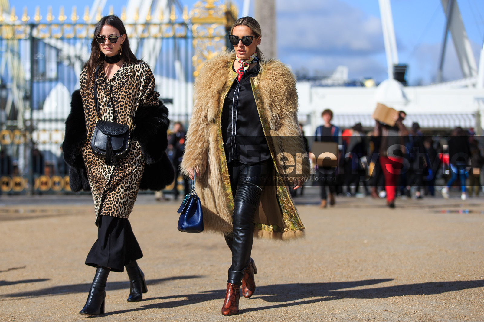 animal print, atmosphere details, AUTUMN WINTER 2016-2017, AW 16-17, beige coat, beige fur, black bag, black boots, black fur, black jacket, black shirt, blue bag, brown boots, brown coat, brown fur, camel coat, chloe, choker, FALL WINTER 2016-2017, fashion week, frenchystyle, full length, fur coat, fur jacket, FW, FW 16-17, horizontal, jonathan paciullo, leather bag, leather boots, leather pants, leopard coat, leopard print, necklace, PARIS, PFW, red scarf, shearling, snake print, street style, sunglasses, tied up scarf, trousers