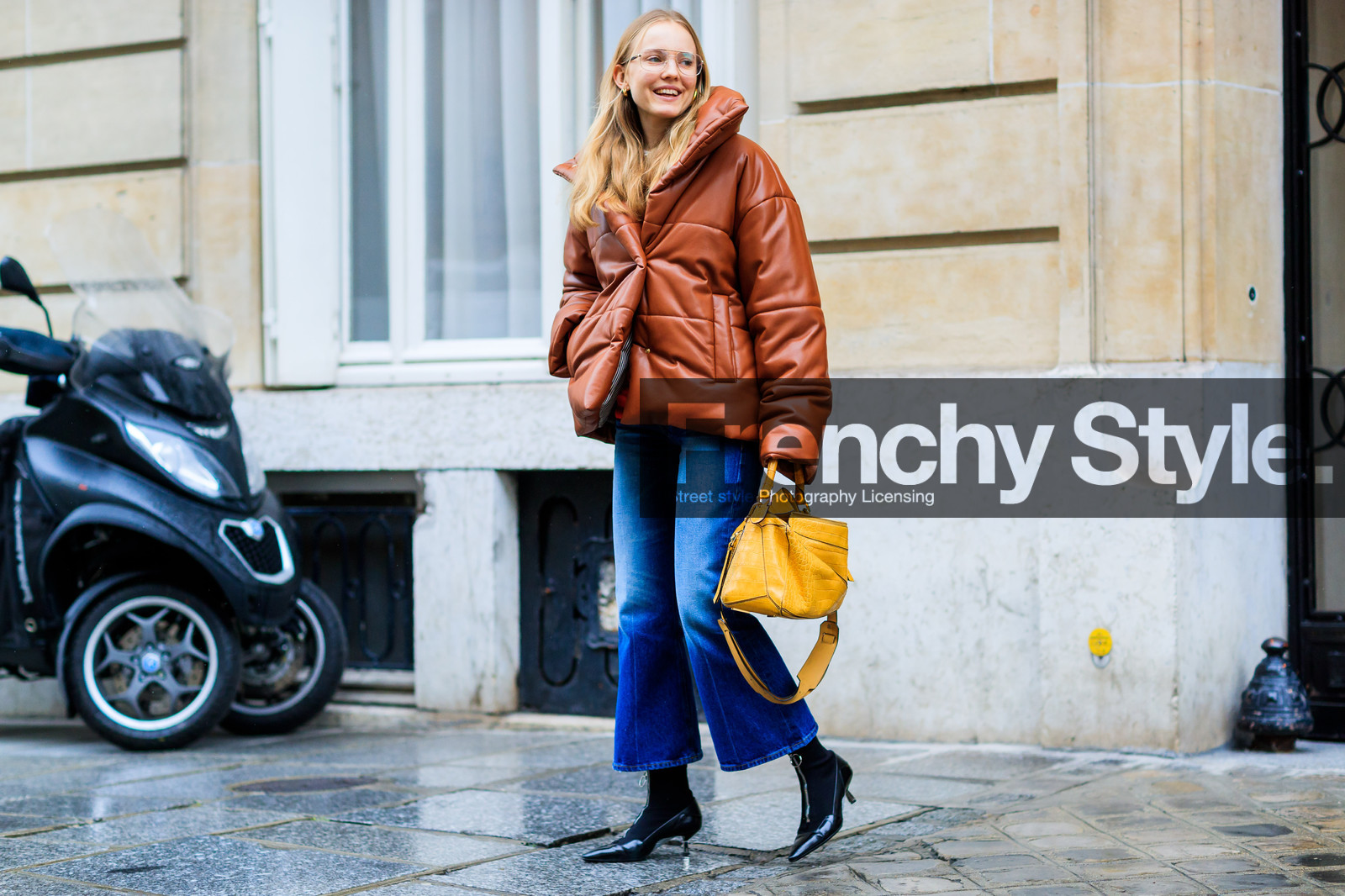 alexandra carl, atmosphere details, AUTUMN WINTER 2017-2018, AW 17-18, black boots, black shoes, blue denim, brown jacket, denim pants, down jacket, FALL WINTER 2017-2018, fashion week, frenchystyle, full length, FW, FW 17-18, high heels, horizontal, jeans, jonathan paciullo, leather bag, leather jacket, leather shoes, loewe, PARIS, PFW, street style, trousers, yellow bag