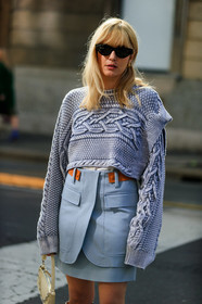 eleonora carisi, black sunglasses, eyecat sunglasses, light blue skirt, light blue pullover, cropped pullover, camel leather skirt, mini skirt, white leather bag, hand bag, animal skin bag, mini bag, sportmax skirt, button skirt, fashion week, frenchystyle, FW, jonathan paciullo, street style, MFW, MILAN, AUTUMN WINTER 2020-2021, FALL WINTER 2020-2021, FW 20-21, vertical, atmosphere details, detail