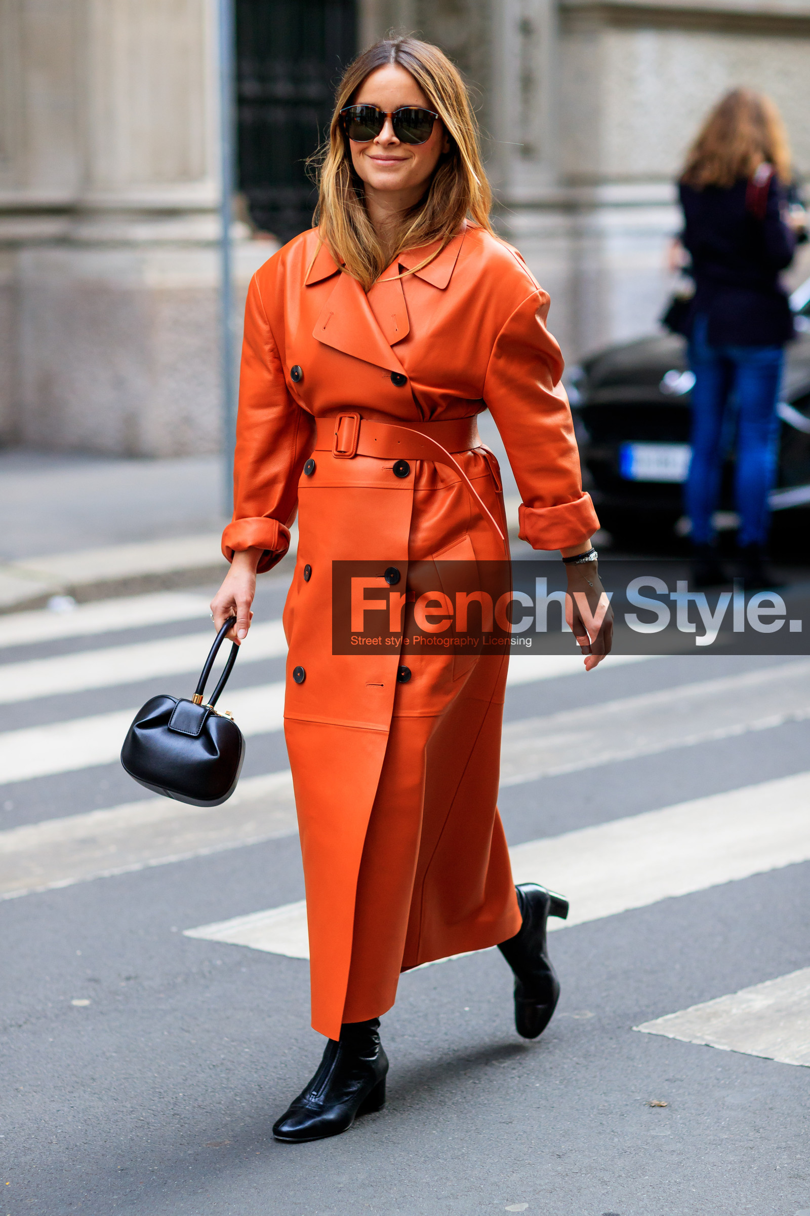 AUTUMN WINTER 2017-2018, AW 17-18, belted coat, black bag, black shoes, FALL WINTER 2017-2018, fashion week, frenchystyle, full length, FW, FW 17-18, jonathan paciullo, leather bag, leather coat, leather shoes, MFW, MILAN, mira duma, miroslava duma, orange coat, street style, sunglasses, trench coat, vertical