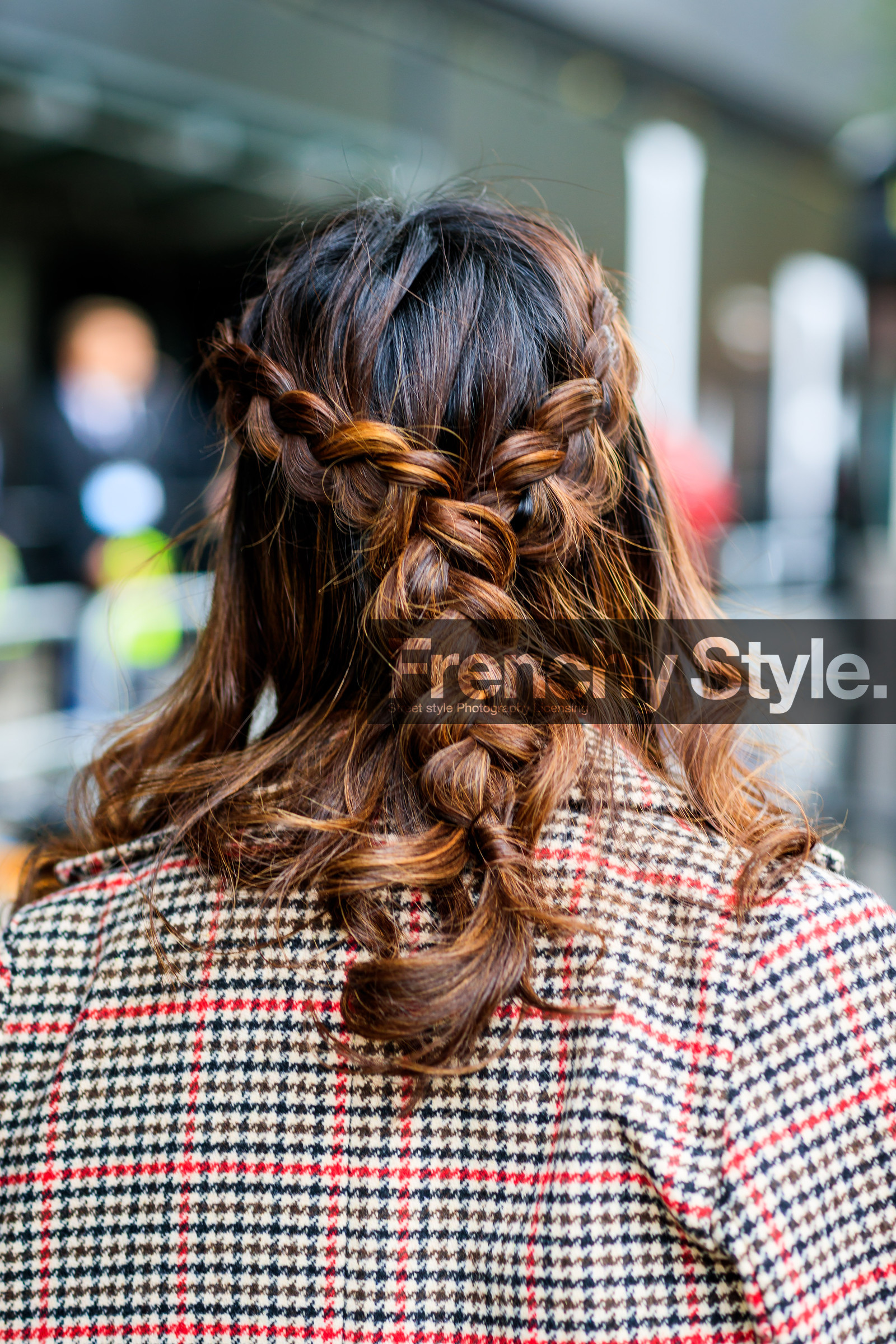 braids, brown coat, checked, houndstooth pattern, plaid, fashion week, frenchystyle, FW, jonathan paciullo, street style, LFW, LONDON, SPRING SUMMER 2019, SS 19, vertical, detail, atmosphere details
