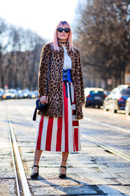 animal print, AUTUMN WINTER 2017-2018, AW 17-18, belt, black bag, black shoes, blue denim, choker, FALL WINTER 2017-2018, fashion week, frenchystyle, full length, FW, FW 17-18, geometric, graphic jacket, graphic skirt, high heels, jonathan paciullo, leather bag, leather shoes, leopard print, MFW, MILAN, necklace, printed jacket, printed skirt, red skirt, saint laurent paris, street style, striped skirt, sunglasses, tattoos, vertical, white shirt