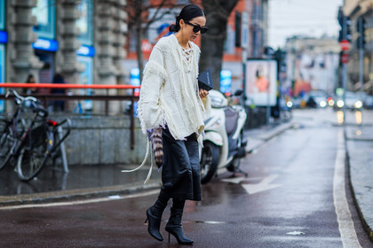 atmosphere details, AUTUMN WINTER 2016-2017, AW 16-17, black boots, black pants, FALL WINTER 2016-2017, fashion week, frenchystyle, full length, FW, FW 16-17, high heels, horizontal, jonathan paciullo, leather boots, leather pants, LFW, LONDON, maison martin margiela, MENSWEAR, street style, sunglasses, white knit, white sweater, yoyo cao