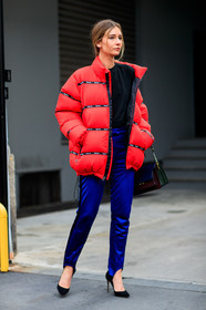 AUTUMN WINTER 2017-2018, AW 17-18, black bag, black shoes, black t shirt, blue pants, chiara capitani, céline, down jacket, FALL WINTER 2017-2018, fashion week, frenchystyle, full length, FW, FW 17-18, high heels, jonathan paciullo, leather shoes, MFW, MILAN, red jacket, stir pants, street style, supreme, trousers, vertical