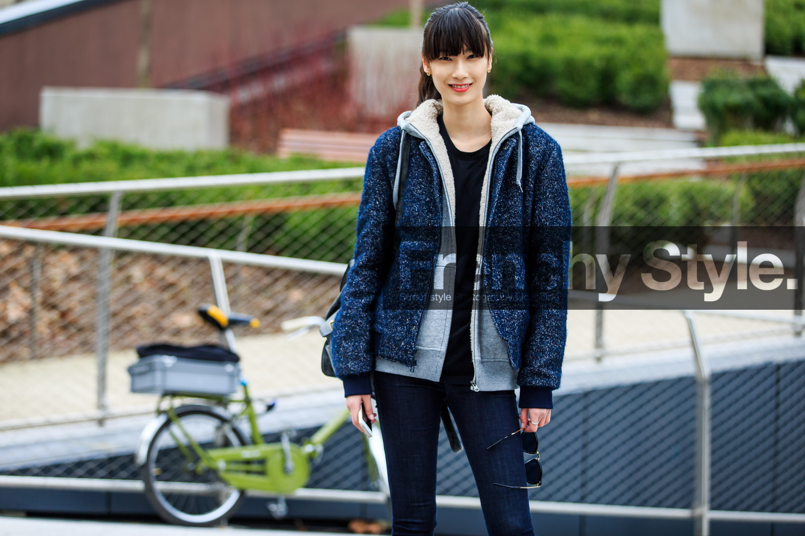 atmosphere details, AUTUMN WINTER 2016-2017, AW 16-17, black t shirt, blue denim, blue jacket, denim pants, detail, FALL WINTER 2016-2017, fashion week, frenchystyle, FW, FW 16-17, grey sweater, hoodie, horizontal, jeans, jonathan paciullo, LFW, LONDON, MENSWEAR, model, street style, trousers