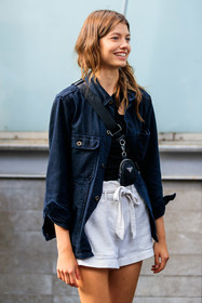 denim, denim jacket, blue jacket, navy blue jacket, denim shirt, white shorts, high waist shorts, belted shorts, prada bag, crossbody bag, mini bag, fashion week, frenchystyle, FW, jonathan paciullo, street style, PFW, PARIS, AUTUMN WINTER 2021-2022, FALL WINTER 2021-2022, FW 21-22, vertical, atmosphere details, detail, model
