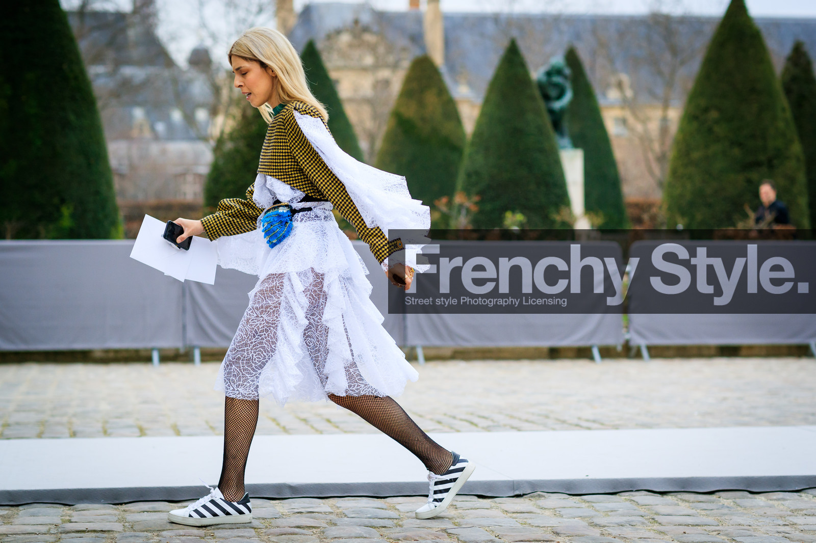 atmosphere details, AUTUMN WINTER 2017-2018, AW 17-18, black and white shoes, christian dior, FALL WINTER 2017-2018, fashion week, frenchystyle, full length, FW, FW 17-18, graphic shoes, horizontal, jonathan paciullo, lace dress, leather shoes, leather sneakers, PARIS, PFW, printed shoes, street style, white dress