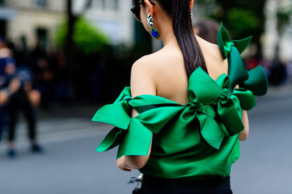 atmosphere details, AUTUMN WINTER 2016-2017, AW 16-17, back detail, black pants, bow, detail, earrings, FALL WINTER 2016-2017, fashion week, frenchystyle, FW, FW 16-17, graphic top, green top, HAUTE COUTURE, horizontal, jonathan paciullo, leaf greener, MENSWEAR, PARIS, PFW, street style, trousers