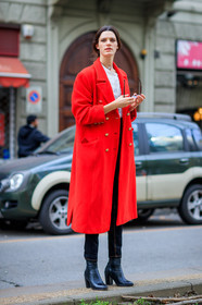 AUTUMN WINTER 2017-2018, AW 17-18, black shoes, christian dior, cowboy boots, FALL WINTER 2017-2018, fashion week, frenchystyle, full length, FW, FW 17-18, high heels, jonathan paciullo, leather shoes, MFW, MILAN, model, red coat, street style, trousers, vertical