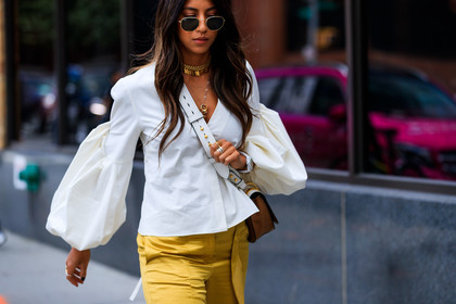 atmosphere details, brown bag, detail, fashion week, frenchystyle, FW, horizontal, jonathan paciullo, leather bag, necklace, NEW YORK, NYFW, prada, SPRING SUMMER 2018, SS 18, street style, sunglasses, white shirt, yellow pants