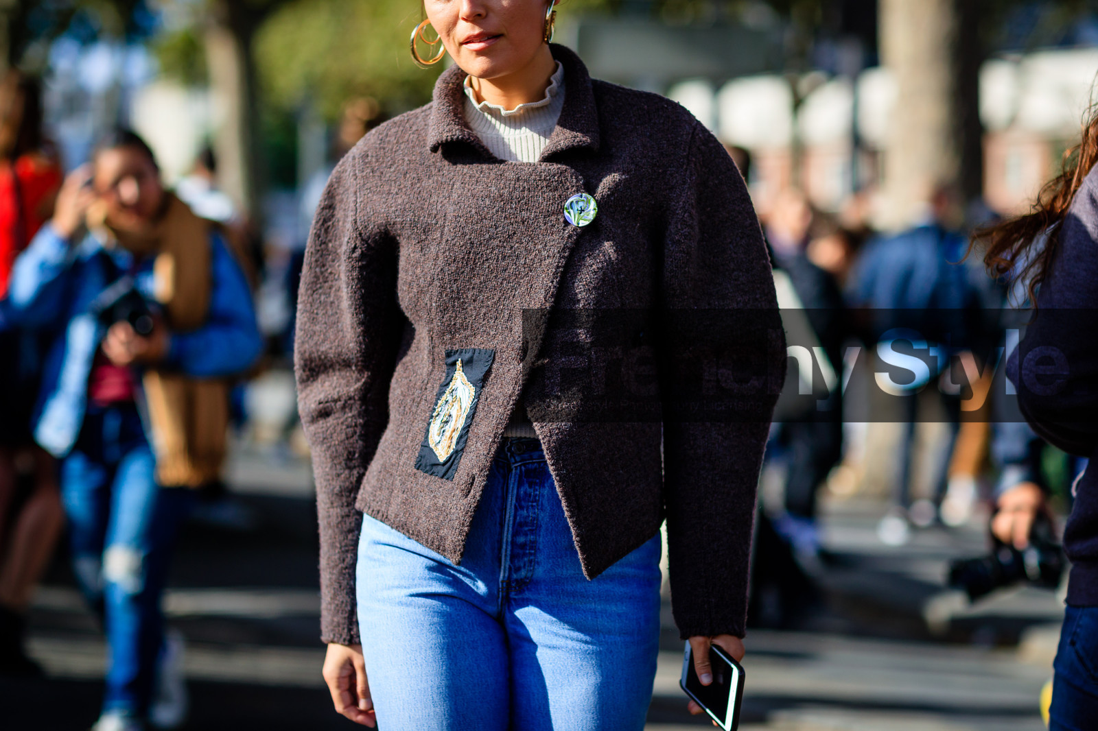 atmosphere details, balenciaga, blue denim, bold shoulders, brown jacket, denim pants, detail, fashion week, frenchystyle, FW, horizontal, jeans, jonathan paciullo, PARIS, PFW, SPRING SUMMER 2017, SS 17, street style, trousers
