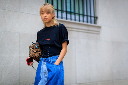 animal print, atmosphere details, black t shirt, blue denim, corset, denim skirt, detail, fashion week, frenchystyle, FW, graphic bag, horizontal, jonathan paciullo, leather bag, leopard print, Margaret Zhang, NEW YORK, NYFW, printed bag, printed t shirt, SPRING SUMMER 2018, SS 18, street style