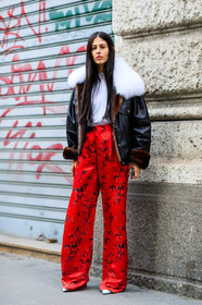 AUTUMN WINTER 2017-2018, AW 17-18, black jacket, FALL WINTER 2017-2018, fashion week, frenchystyle, full length, fur collar, FW, FW 17-18, gilda ambrosio, high waist, japanese print, jonathan paciullo, leather jacket, leather shoes, MFW, MILAN, printed pants, red pants, street style, trousers, vertical, white fur, white t shirt