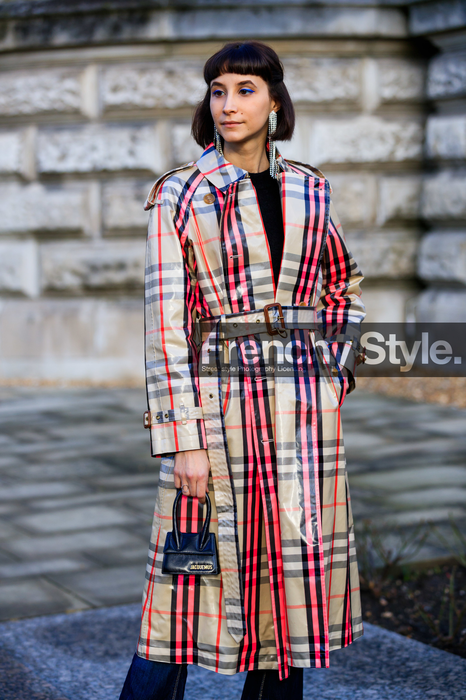 beige coat, black bag, checked, earrings, graphic jacket, jacquemus, leather bag, mini bag, plaid, printed jacket, red coat, tartan, trench coat, LONDON, LFW, fashion week, frenchystyle, FW, jonathan paciullo, street style, AUTUMN WINTER 2019-2020, AW 19-20, FW 19-20, FALL WINTER 2019-2020, vertical, atmosphere details, detail