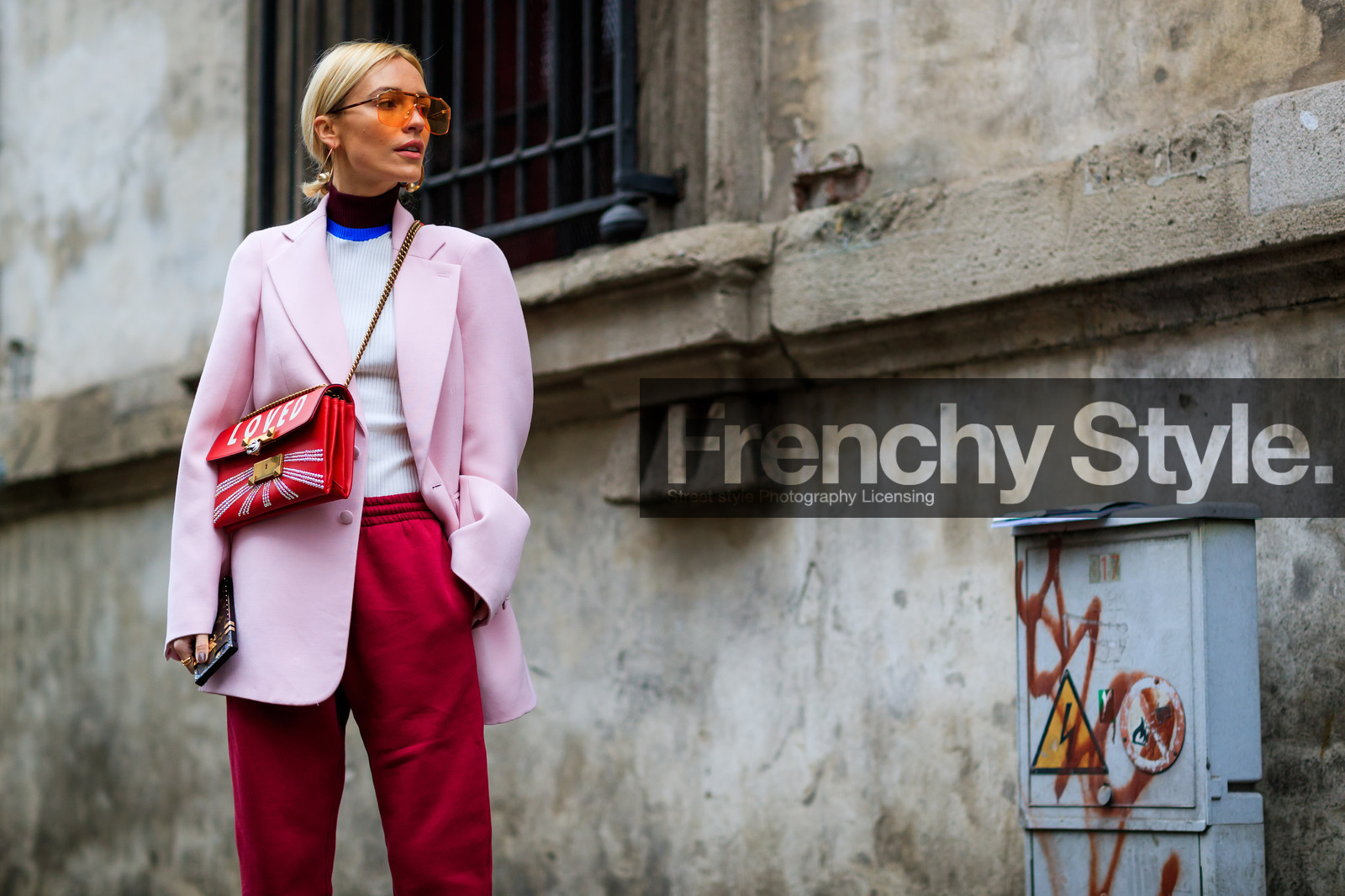 blazer, graphic bag, gucci, leather bag, pink jacket, printed bag, red bag, red pants, sunglasses, sweatpants, trousers, turtleneck sweater, white sweater, fashion week, frenchystyle, FW, jonathan paciullo, street style, MFW, MILAN, AUTUMN WINTER 2018-2019, FALL WINTER 2018-2019, FW 18-19, horizontal, atmosphere details, viktoria rader