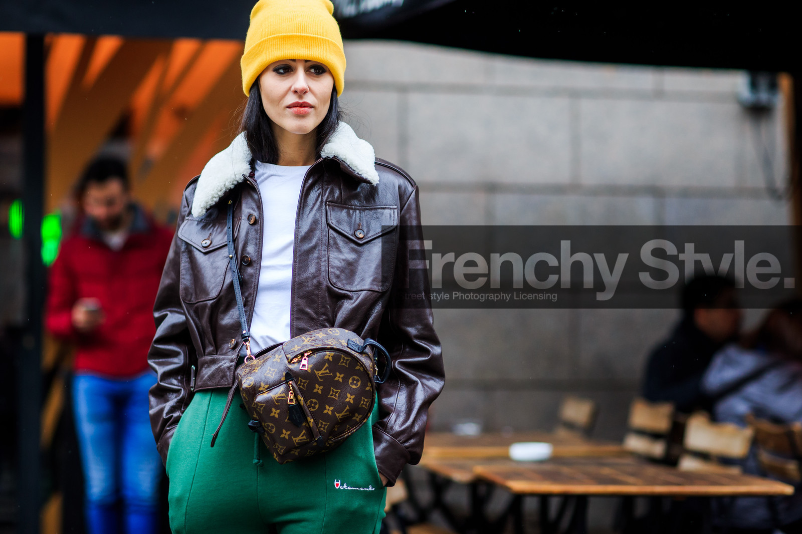 atmosphere details, AUTUMN WINTER 2016-2017, AW 16-17, backpack, brown bag, brown jacket, detail, FALL WINTER 2016-2017, fashion week, frenchystyle, fur collar, FW, FW 16-17, gilda ambrosio, green pants, horizontal, jonathan paciullo, leather bag, leather jacket, LFW, LONDON, louis vuitton, MENSWEAR, monogram, shearling, street style, sweatpants, vêtements, yellow beanie