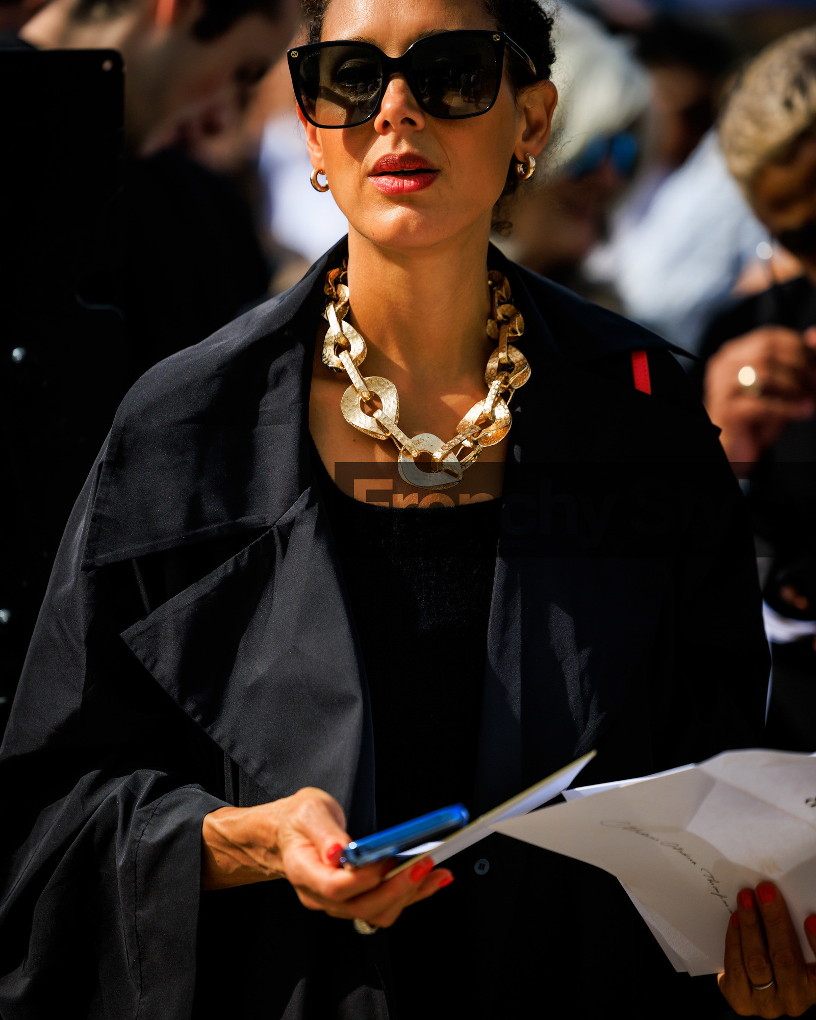 fashion week, frenchystyle, FW, jonathan paciullo, street style, PFW, PARIS, SPRING SUMMER 2024, SS 24, vertical, atmosphere details, detail