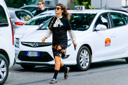 atmosphere details, black dress, black loafers, black socks, black t shirt, bow collar, fashion week, frenchystyle, full length, FW, horizontal, jonathan paciullo, leather bag, leather shoes, MFW, MILAN, printed dress, SPRING SUMMER 2017, SS 17, street style, sunglasses