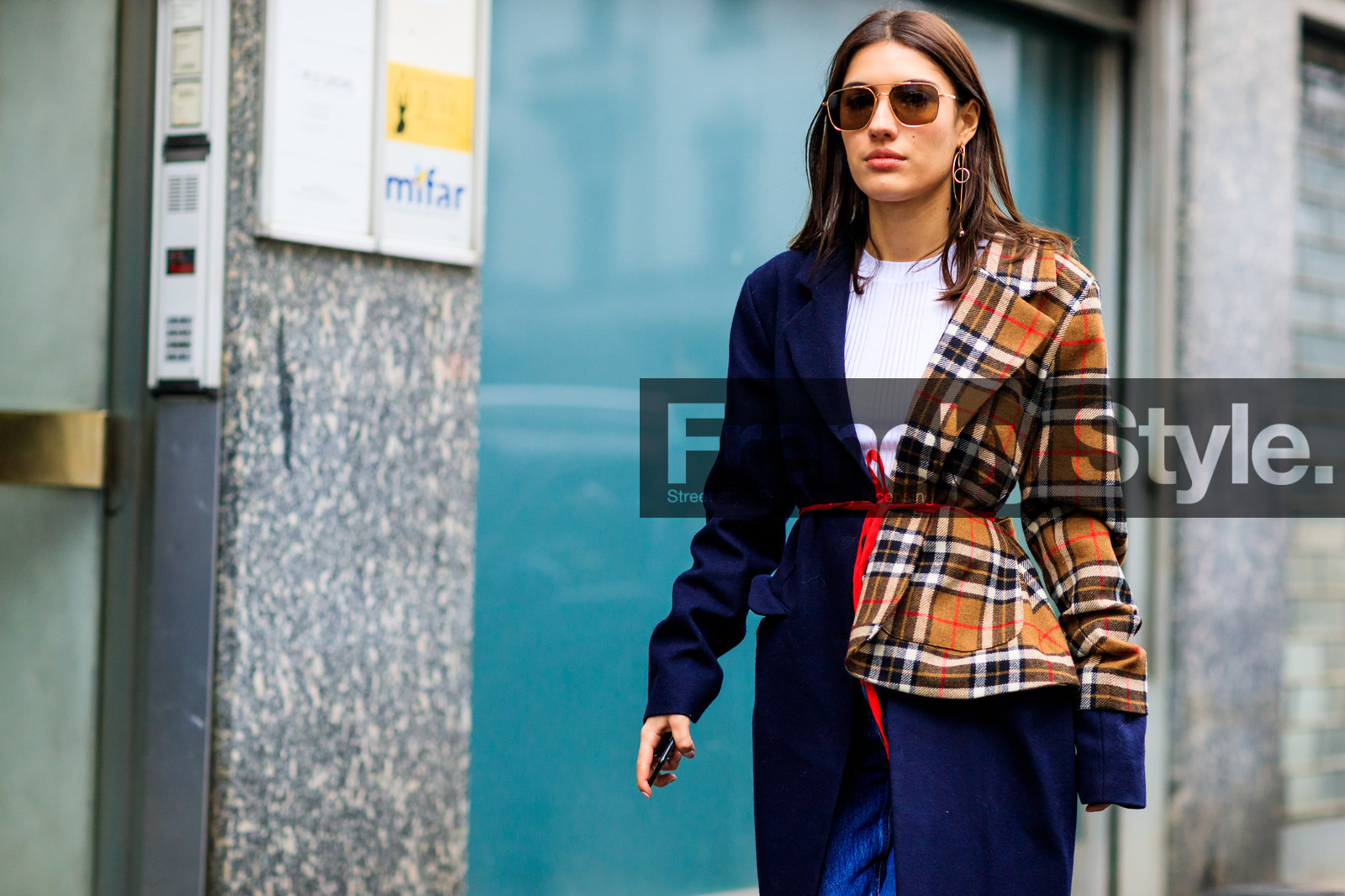 atmosphere details, AUTUMN WINTER 2017-2018, AW 17-18, blue denim, checked jacket, detail, earrings, FALL WINTER 2017-2018, fashion week, frenchystyle, FW, FW 17-18, graphic coat, graphic jacket, horizontal, jeans, jonathan paciullo, MFW, MILAN, patricia manfield, plaid, printed coat, printed jacket, street style, sunglasses, tartan, trousers, white t shirt