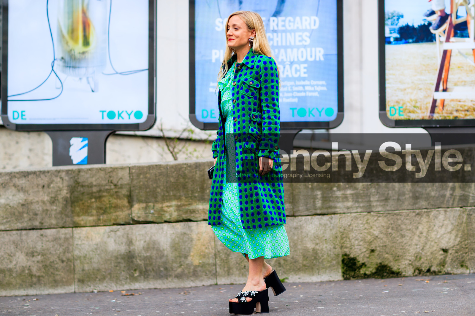 atmosphere details, AUTUMN WINTER 2017-2018, AW 17-18, black shoes, black wedges, checked jacket, FALL WINTER 2017-2018, fashion week, frenchystyle, full length, FW, FW 17-18, gingham, graphic coat, graphic jacket, green coat, green dress, high heels, horizontal, jonathan paciullo, kate foley, leather shoes, PARIS, PFW, plaid, printed coat, printed dress, printed jacket, rochas, street style, tartan