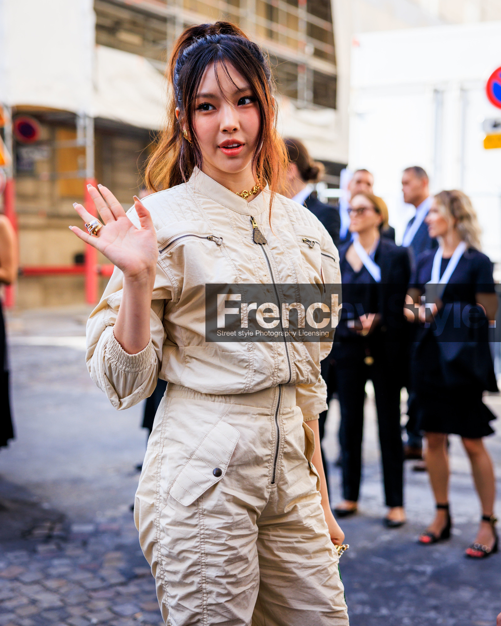 PARIS, PFW, fashion week, frenchystyle, FW, jonathan paciullo, street style, SPRING SUMMER 2024, SS 24, vertical, atmosphere details, detail