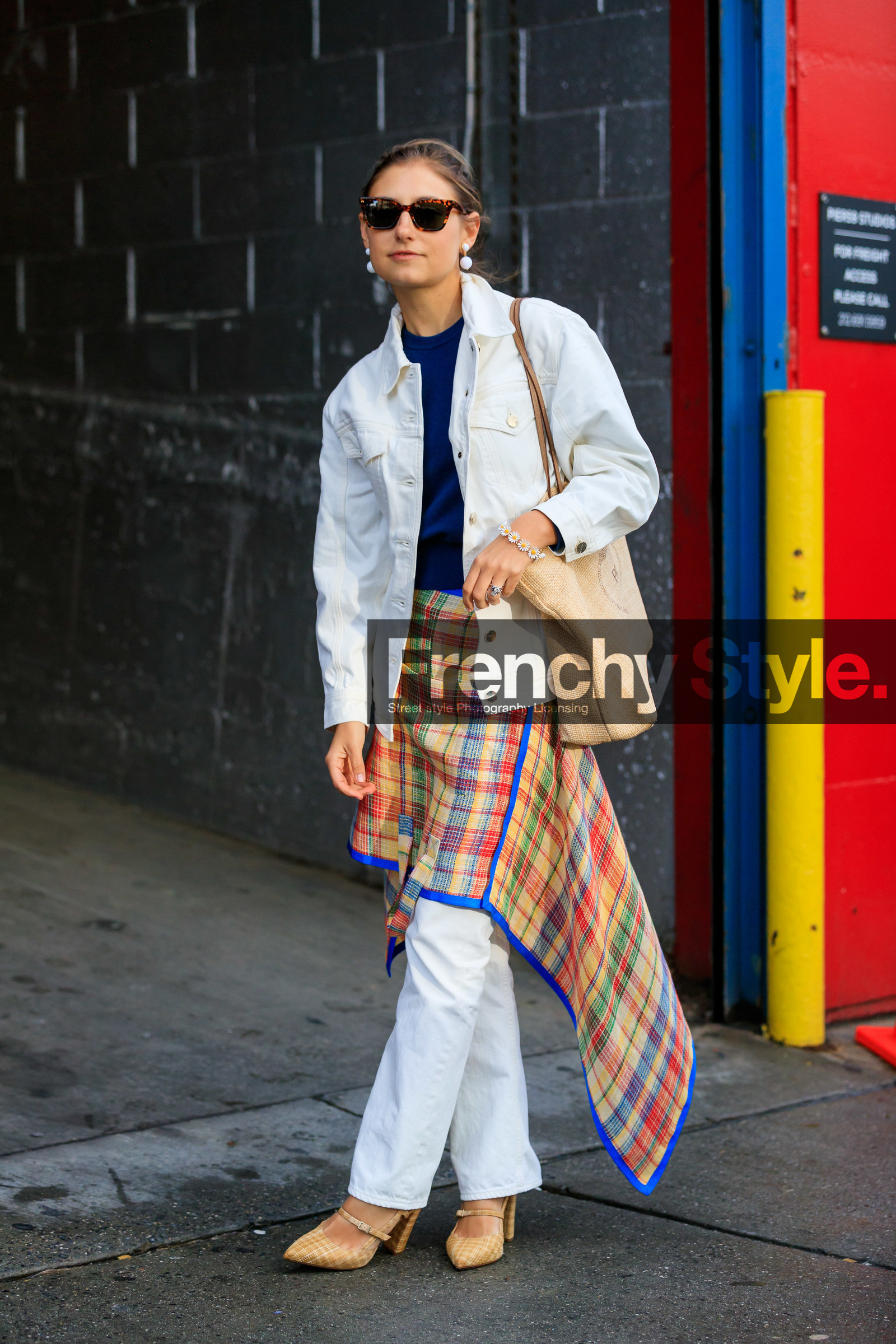 jenny walton, scale sunglasses, white jacket, white jeans, denim, denim jacket, checked skirt, multicolor skirt, asymmetrical skirt, asymetrical skirt, prada bag, shoulder bag, straw bag, shopping bag, dangling earrings, white earrings, pearl earrings, flower bracelet, diamond ring, prada shoes, plaited shoes, beige shoes, straw shoes, fashion week, frenchystyle, FW, jonathan paciullo, street style, AUTUMN WINTER 2020-2021, FALL WINTER 2020-2021, FW 20-21, vertical, full length, NYFW, NEW YORK