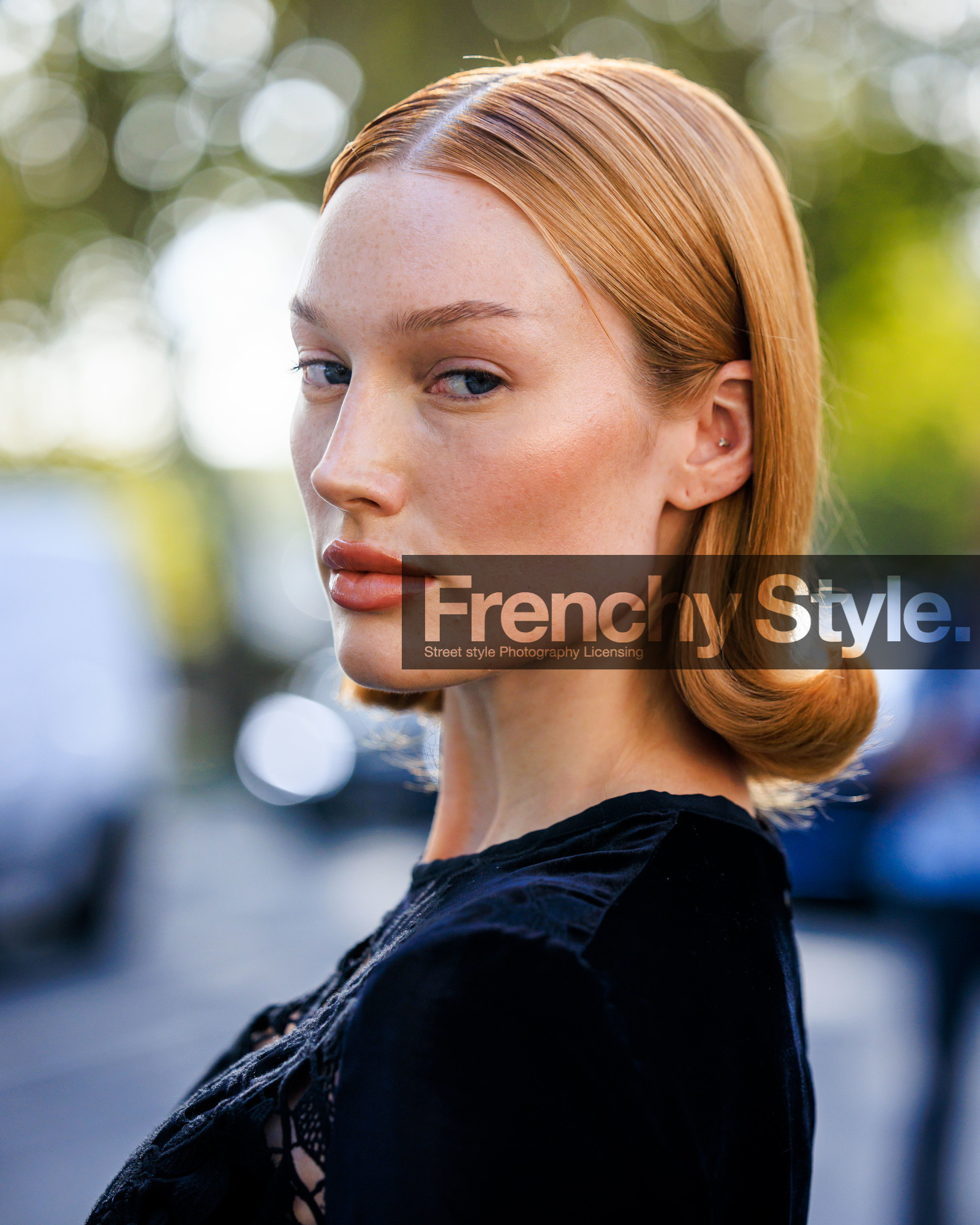 PARIS, PFW, fashion week, frenchystyle, FW, jonathan paciullo, street style, SPRING SUMMER 2024, SS 24, vertical, atmosphere details, detail