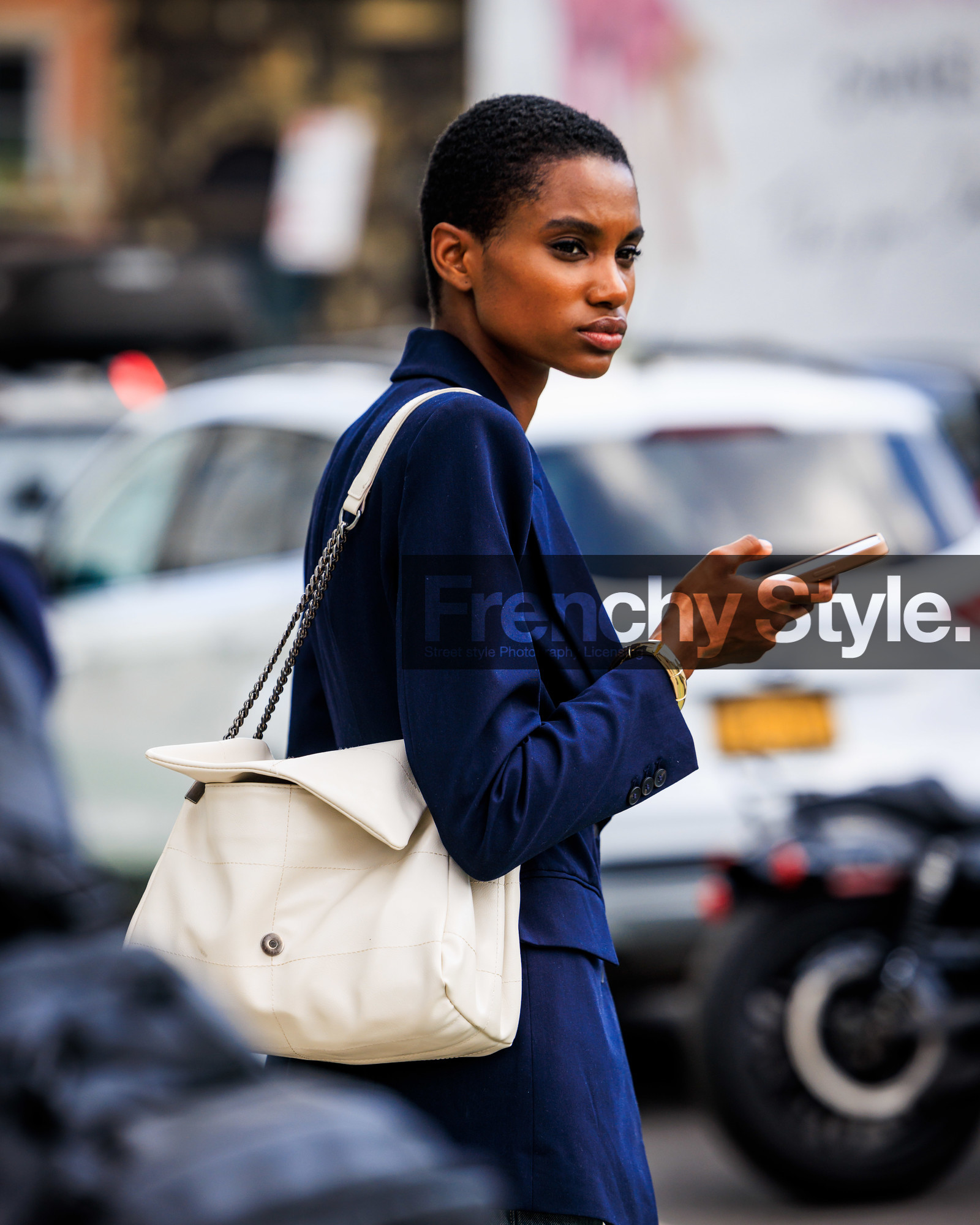 jonathan paciullo, FW, frenchystyle, fashion week, street style, vertical, detail, atmosphere details, NEW YORK, NYFW, SPRING SUMMER 2024, SS 24