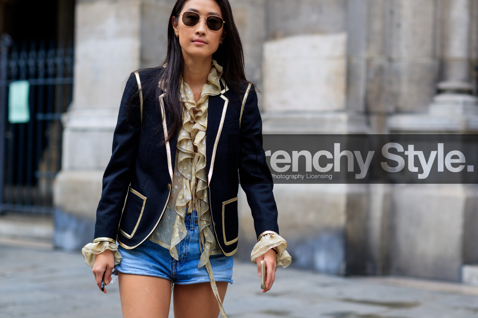 beige shirt, black jacket, blazer, blue denim, denim shorts, golden details, ruffles, sunglasses, PFW, fashion week, frenchystyle, FW, jonathan paciullo, street style, PARIS, horizontal, atmosphere details, detail, AUTUMN WINTER 2018-2019, FALL WINTER 2018-2019, FW 18-19, justine lee