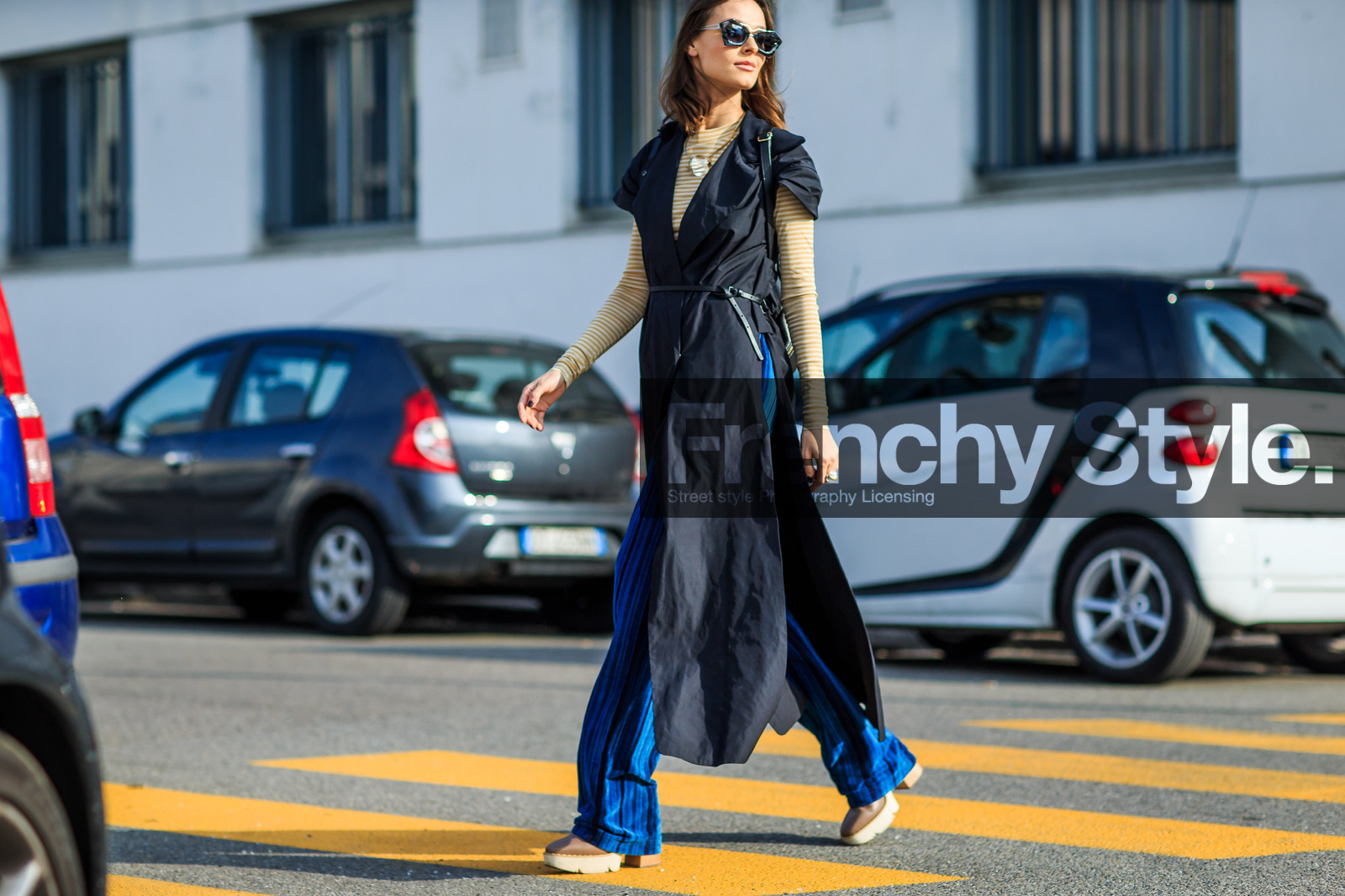 atmosphere details, AUTUMN WINTER 2016-2017, AW 16-17, black belt, black dress, black shirt, blue denim, blue pants, denim pants, detail, FALL WINTER 2016-2017, fashion week, frenchystyle, FW, FW 16-17, horizontal, jeans, jonathan paciullo, leather belt, LFW, LONDON, long shirt, MENSWEAR, shirt dress, street style, striped sweater, stripes, sunglasses, trousers, yellow sweater