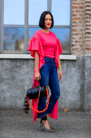 AUTUMN WINTER 2017-2018, AW 17-18, beige shoes, black bag, blue denim, FALL WINTER 2017-2018, fashion week, frenchystyle, full length, FW, FW 17-18, high heels, jeans, jonathan paciullo, leather bag, leather shoes, MFW, MILAN, pink dress, street style, Tiffany Hsu, trousers, velvet, vertical