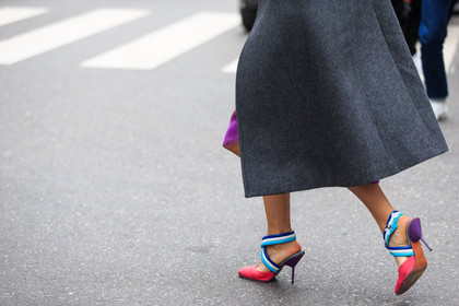 atmosphere details, AUTUMN WINTER 2016-2017, AW 16-17, blue heels, detail, FALL WINTER 2016-2017, fashion week, frenchystyle, FW, FW 16-17, graphic shoes, grey coat, high heels, horizontal, jonathan paciullo, leather shoes, LFW, LONDON, MENSWEAR, red shoes, street style