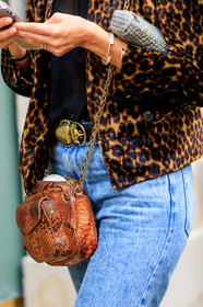 leopard printed jacket, fur jacket, denim, light blue jeans, black leather belt, big buckle belt, golden buckle belt, chain strap bag, golden strap bag, crossbody bag, brown leather bag, animal skin bag, close up detail, PARIS, PFW, SPRING SUMMER 2020, SS 20, fashion week, frenchystyle, FW, jonathan paciullo, street style, vertical, atmosphere details, detail