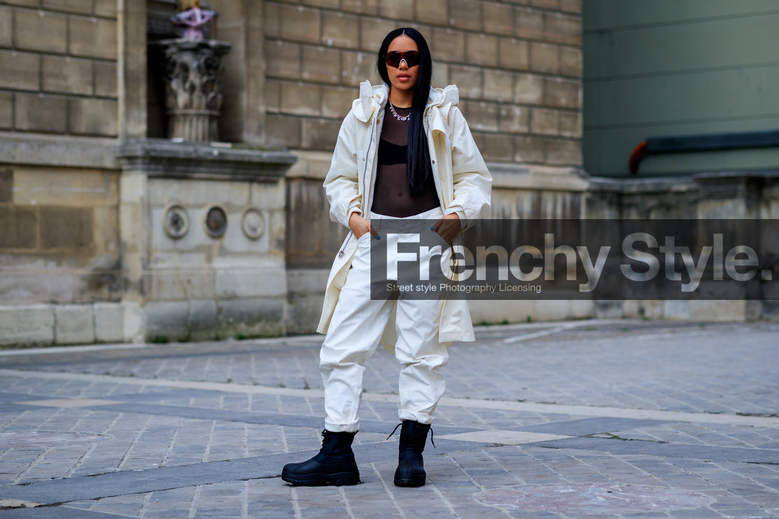 aleali may, black shoes, black top, leather shoes, necklace, sunglasses, trousers, white jacket, white pants, PARIS, PFW, street style, jonathan paciullo, FW, frenchystyle, fashion week, AUTUMN WINTER 2019-2020, AW 19-20, FALL WINTER 2019-2020, FW 19-20, horizontal, atmosphere details, full length