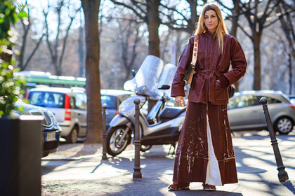 atmosphere details, AUTUMN WINTER 2017-2018, AW 17-18, brown boots, brown jacket, brown skirt, FALL WINTER 2017-2018, fashion week, frenchystyle, full length, FW, FW 17-18, horizontal, jonathan paciullo, leather shoes, long skirt, MFW, MILAN, street style