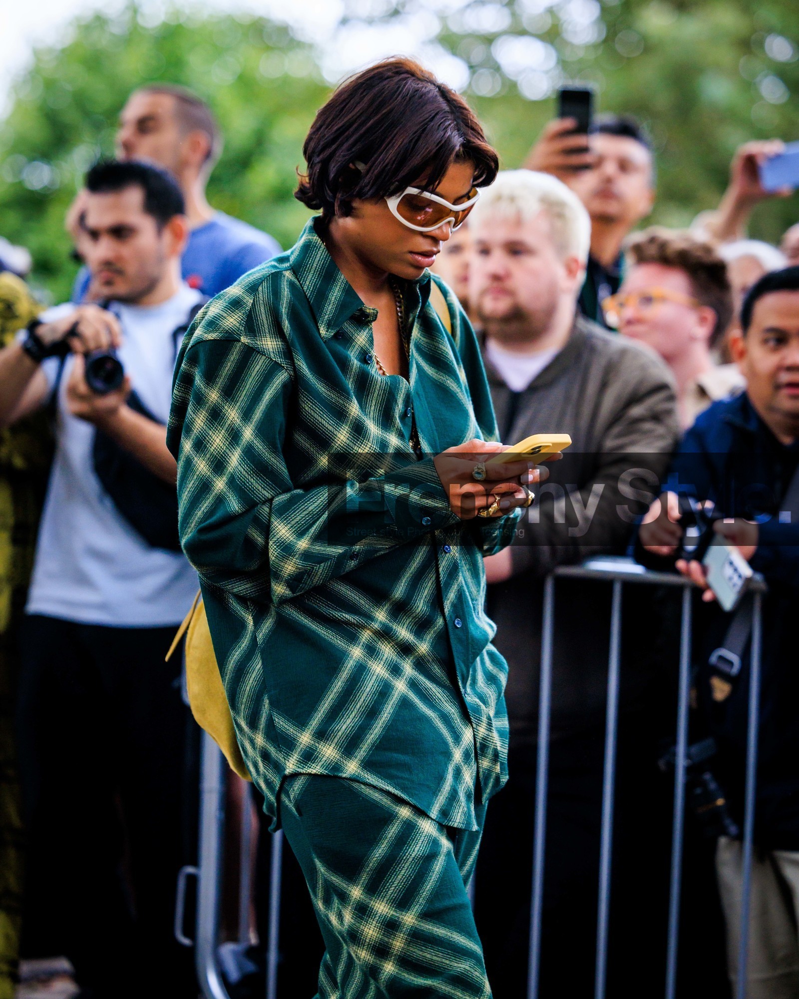 fashion week, frenchystyle, FW, jonathan paciullo, street style, LFW, LONDON, atmosphere details, detail, SPRING SUMMER 2024, SS 24