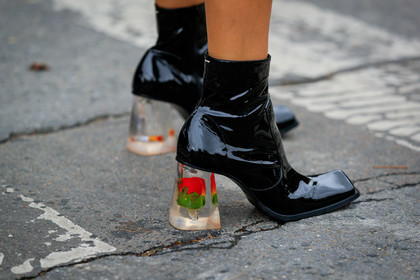 xenia adonts, margiela shoes, black polish boots, sheer heels, high heels boots, low boots, squared toed shoes, legs detail, shoes detail, close up detail, fashion week, frenchystyle, FW, jonathan paciullo, street style, SPRING SUMMER 2020, SS 20, PFW, PARIS, horizontal, atmosphere details, detail