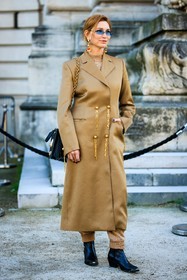 schiaparelli, golden trench, button details, golden buttons, golden earrings, face earrings, black bottines, blue sunglasses, black handbag, chain bag, golden chain bag, leather bag, schiaparelli bag, face bag, fashion week, frenchystyle, FW, jonathan paciullo, street style, PARIS, PFW, SPRING SUMMER 2022, SS 22, full length, vertical