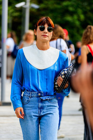 black bag, blue denim, blue shirt, collar, denim pants, graphic bag, jeans, leather bag, printed bag, sunglasses, trousers, fashion week, frenchystyle, FW, jonathan paciullo, street style, MFW, MILAN, SPRING SUMMER 2019, SS 19, vertical, atmosphere details, detail