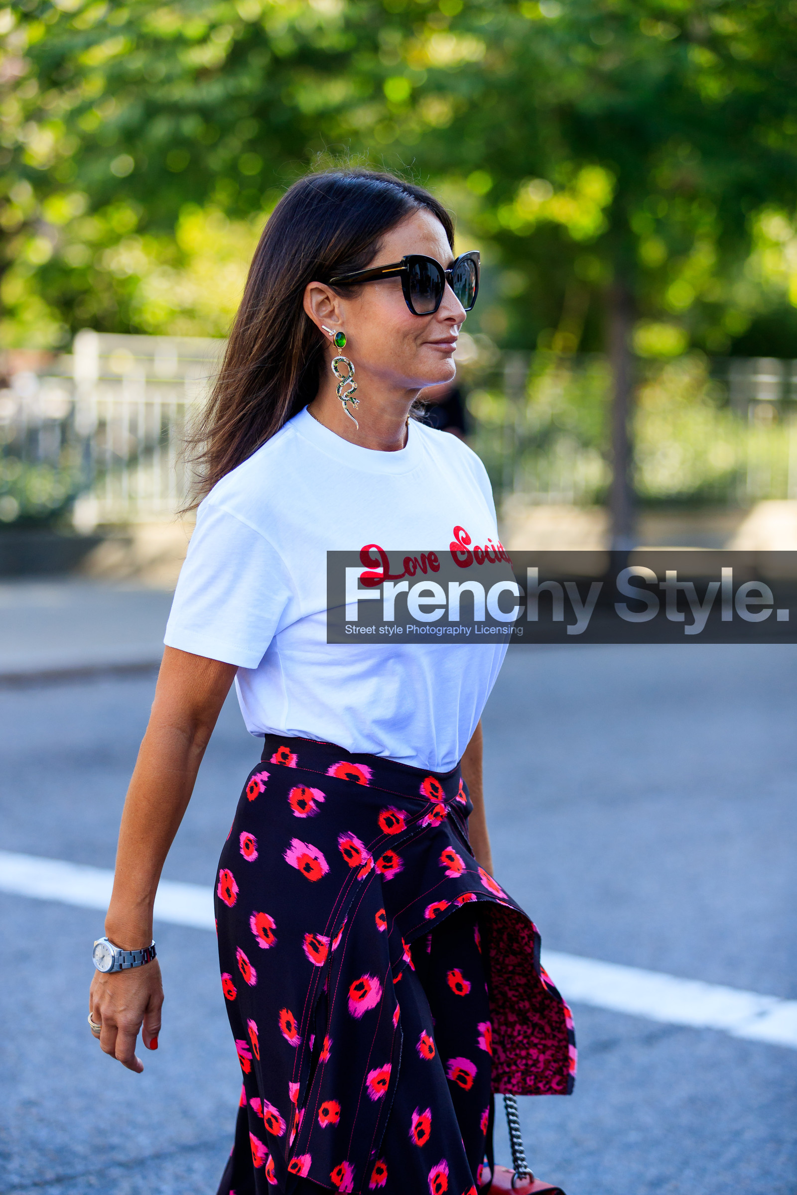 atmosphere details, black skirt, detail, earrings, fashion week, floral, flowers, frenchystyle, FW, jonathan paciullo, NEW YORK, NYFW, printed skirt, SPRING SUMMER 2018, SS 18, street style, sunglasses, vertical, white t shirt